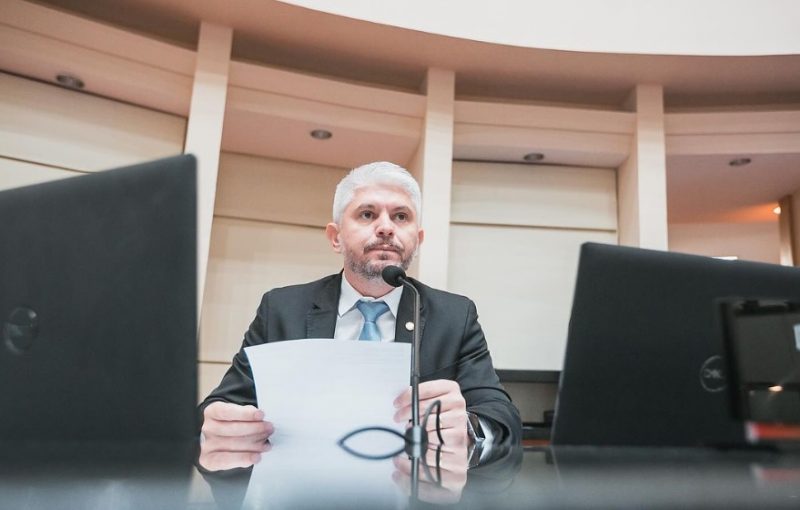 Projeto de Lei prev&ecirc; multa de R$ 1,5 mil para quem usar drogas em espa&ccedil;os p&uacute;blicos em SC&nbsp; – Foto: Redes sociais/Reprodu&ccedil;&atilde;o ND