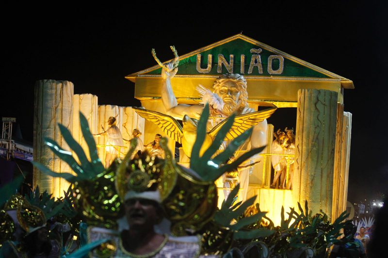 Carro alegórico do carnaval 2024 em Florianópolis