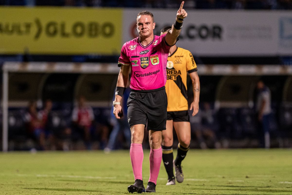 Rbitro Catarinense Vai Apitar Jogo Da S Rie A Pela Primeira Vez