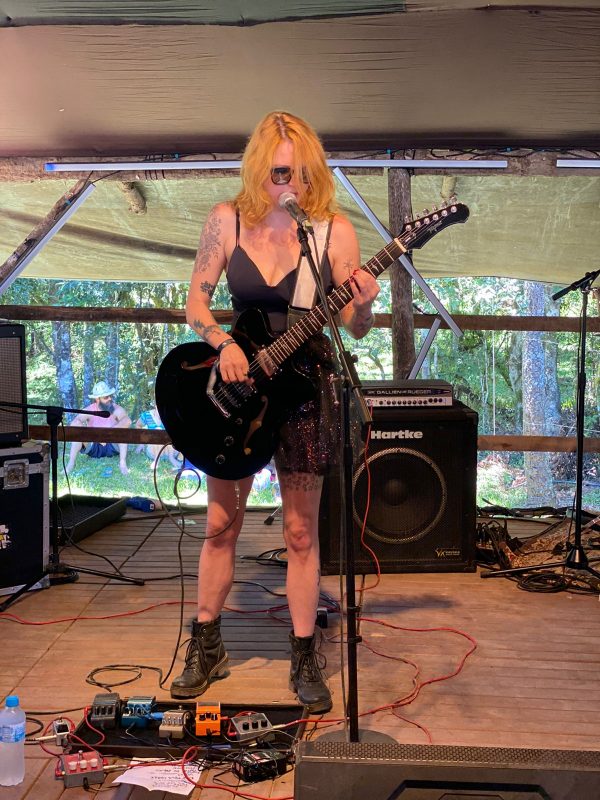 Duo Dirty Grills, de Floripa, faz a sua estreia explosiva no Psicod&aacute;lia 2024 – Foto: Marcelo Borges/Divulga&ccedil;&atilde;o