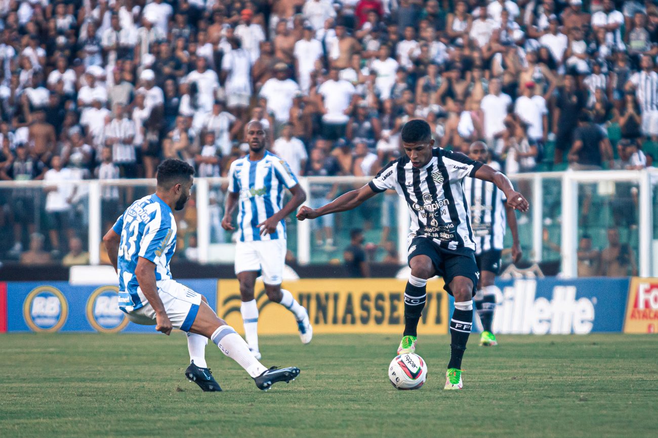 Último Figueirense X Avaí No Orlando Scarpelli Teve Show De Oberdan E ...