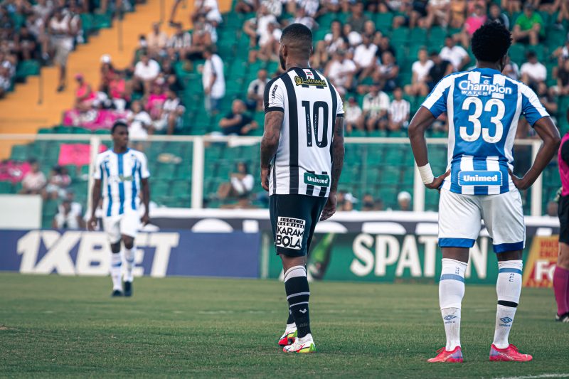 Figueirense e Avaí se enfrentam no estádio Orlando Scarpelli