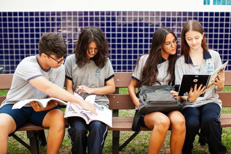 A revista its Teens compartilha experiências, ideias e iniciativas de projetos inovadores que moldam a jornada educacional