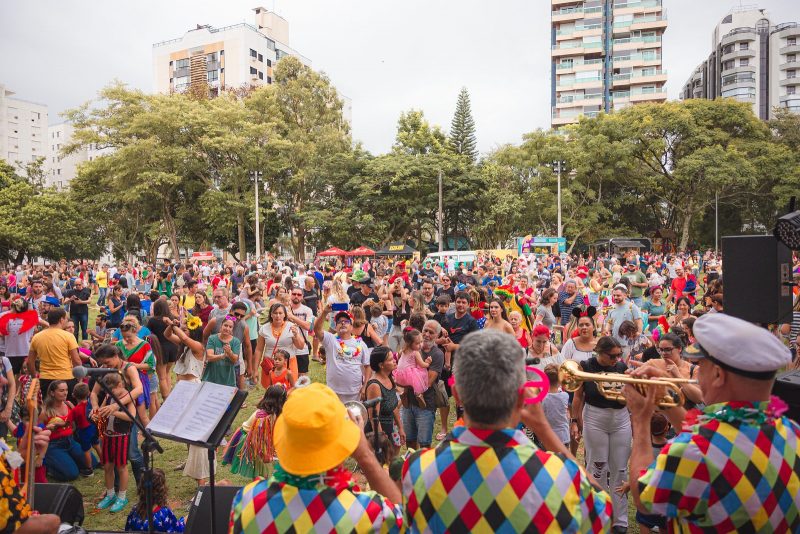 Hoje &eacute; Dia de Carnaval Beb&ecirc;, que fez sucesso em 2023, volta no domingo (11), no Parque da Luz – Foto: Volo Filmes/Divulga&ccedil;&atilde;o