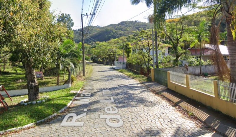 homem de 35 anos morreu depois de cair do telhado de uma casa em Palhoça