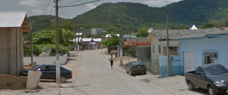 Homem ferido deu entrada em uma unidade de saúde na tarde de domingo (4), mas foi parar em hospital devido à gravidade do ferimento - Foto: Google Street View/Divulgação/ND