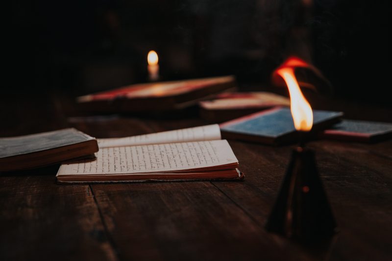 Apresenta&ccedil;&atilde;o teatral multim&iacute;dia retrata a hist&oacute;ria da lagunense revolucion&aacute;ria Anita Garibaldi, o romance com o italiano Giuseppe e fatos que marcaram a hist&oacute;ria do Sul do Brasil – Foto: Singular V&iacute;deo