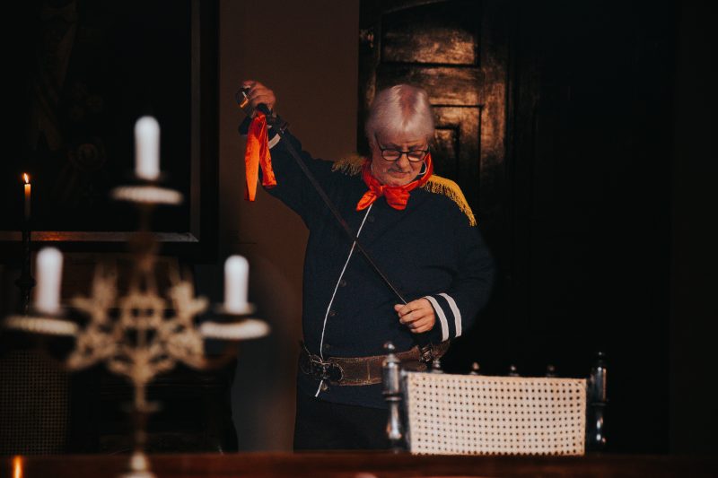 Apresenta&ccedil;&atilde;o teatral multim&iacute;dia retrata a hist&oacute;ria da lagunense revolucion&aacute;ria Anita Garibaldi, o romance com o italiano Giuseppe e fatos que marcaram a hist&oacute;ria do Sul do Brasil – Foto: Singular V&iacute;deo