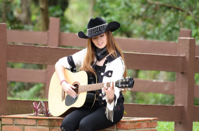 Jayne Martins tem apenas 17 anos e mora em Pomerode – Foto: Divulga&ccedil;&atilde;o/ND