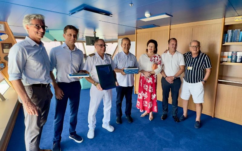 Visita de Jorginho Mello, governador de Santa Catarina, ao cruzeiro Costa Fascinosa, em Balneário Camboriú