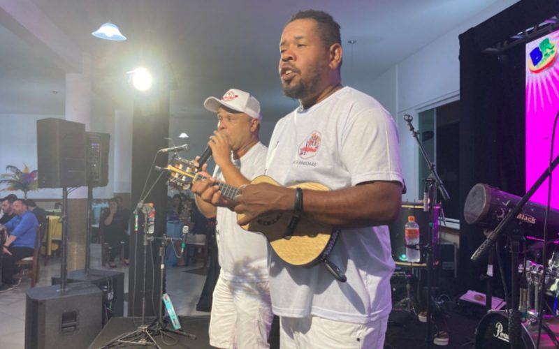 Grupo Desafio foi uma das atra&ccedil;&otilde;es do coquetel de apresenta&ccedil;&atilde;o do Carnaval de Navegantes. – Foto: Divulga&ccedil;&atilde;o/Prefeitura de Navegantes