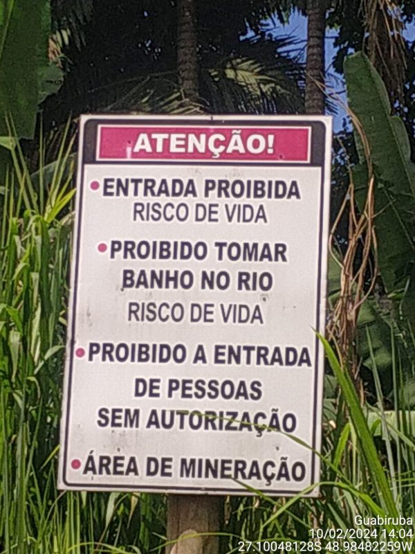 Corpo da menina foi encontrado pelos bombeiros no início da tarde deste sábado (10), no bairro Guabiruba Sul