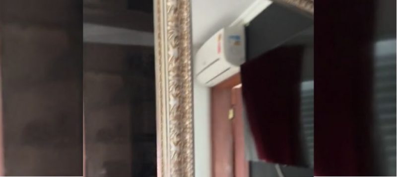 Cômodo secreto estava atrás de espelho em apartamento, em Florianópolis