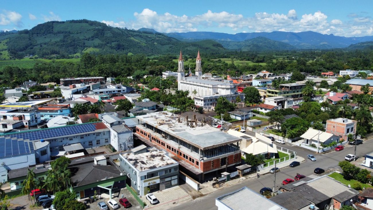 Obra em Praia Grande Imagem vista de cima do novo complexo de saúde mental de Praia grande, para fazer referência ao tamanho da construção e de todas as coisas que serão incluídas na estrutura
