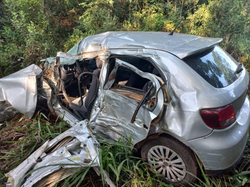 A PM acredita que o corpo da motorista foi ejetado para fora do carro com o impacto