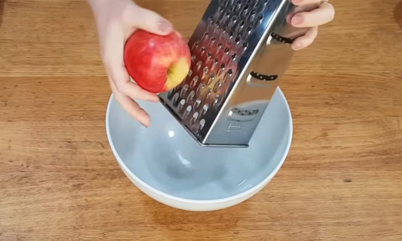 Café da manhã saudável começa com receitas boas, como essa a base de maçã