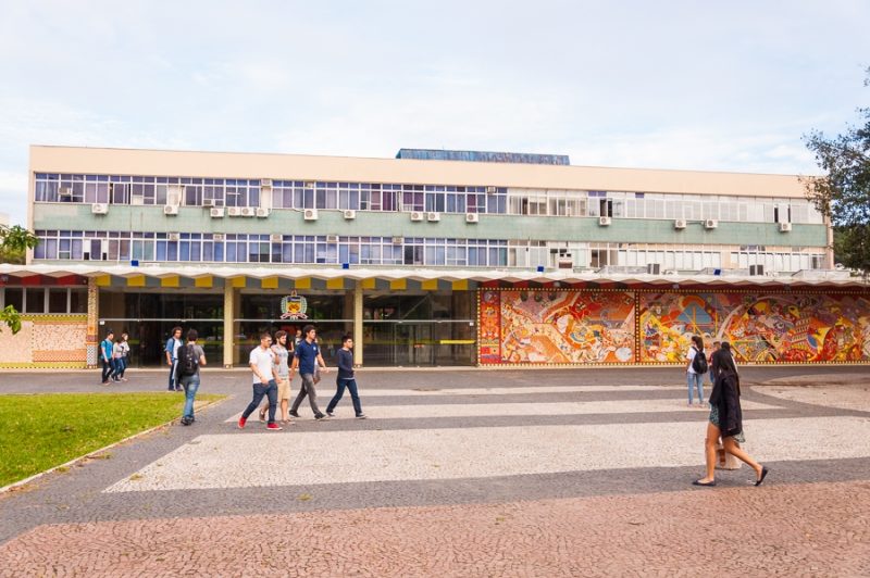 Reitoria da UFSC fotografada por Henrique Almeida