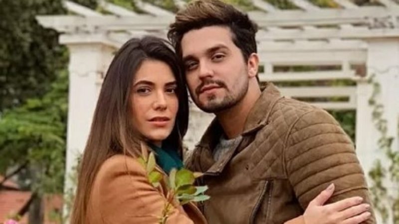 na foto aparece luan santana ao lado de jade magalhães após reatarem namoro