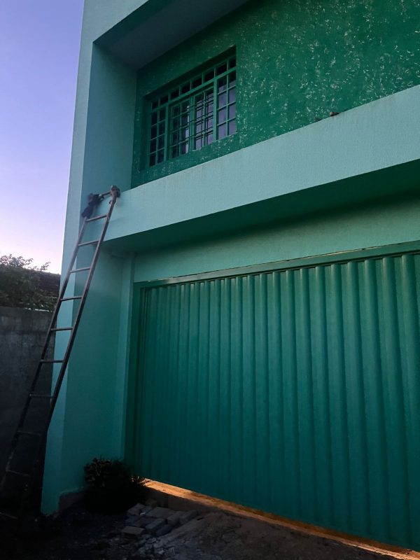 A esposa de Adão relatou que o marido havia subido na sacada para arrumar uma janela. Foto: Divulgação/ND