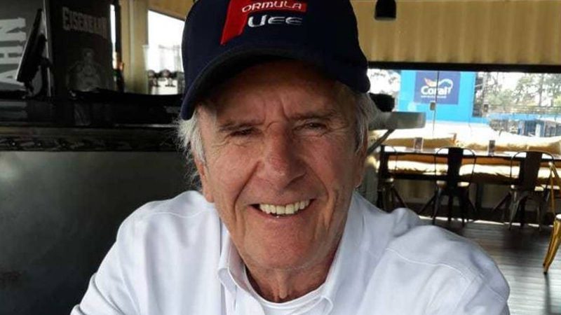 Imagem de Wilson Fittipaldi sorrindo no cockpit