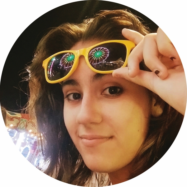 Irm&atilde; de Tarsila, Betina Franco, 15 anos, fez as aquarelas que ilustram o livro “A Hist&oacute;ria dos Niguetis”. – Foto: Firma Q Rima/Divulga&ccedil;&atilde;o