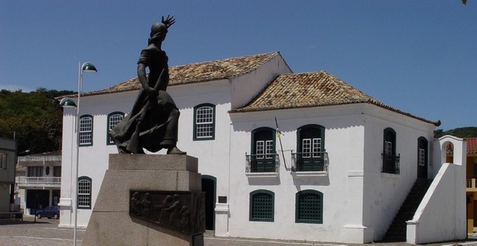 Estátua de Anita Garibaldi