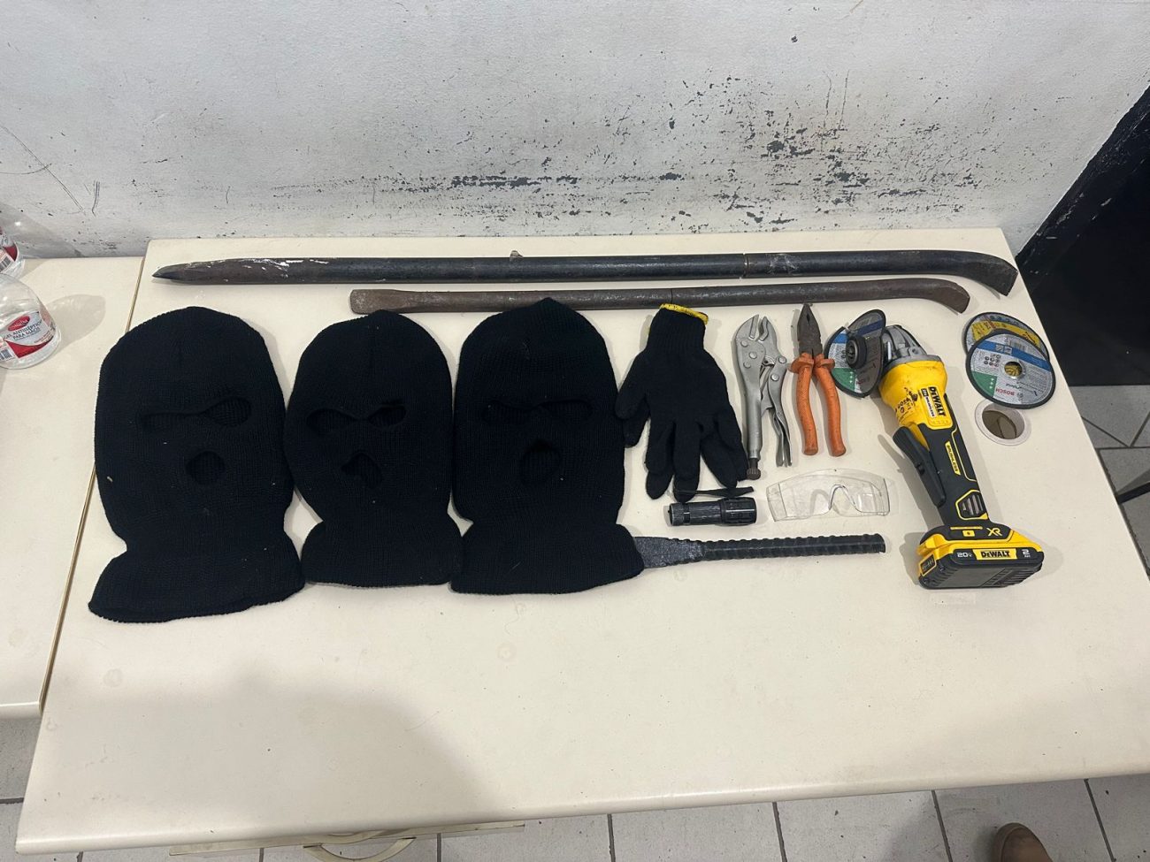 Material apreendido pela polícia - PMSC/Divulgação/ND