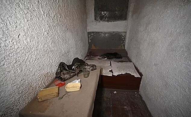 Prisão em Moscou mostra tortura dos prisioneiros do ataque 