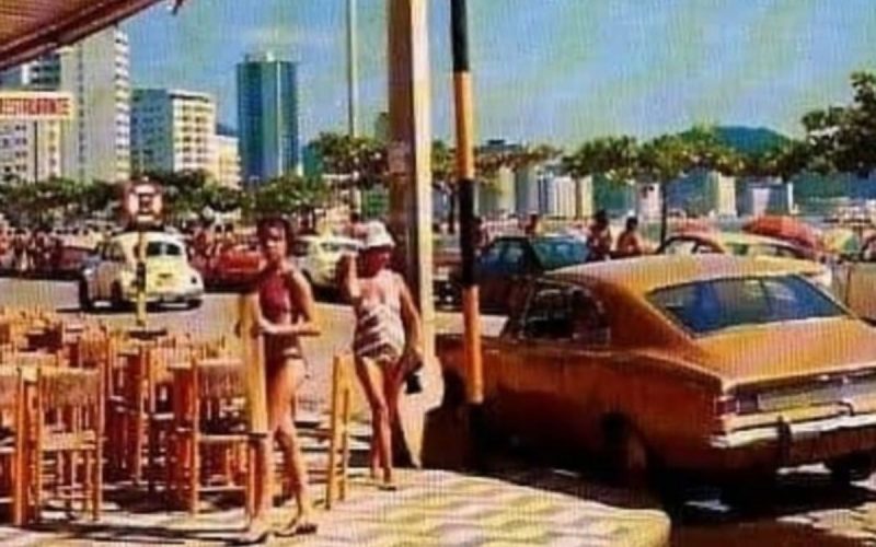 Foto antiga do Calçadão de Balneário Camboriú