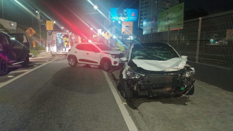 Motorista trafegava na contramão e bateu em motociclista nesta quinta (14) foi preso pela PM