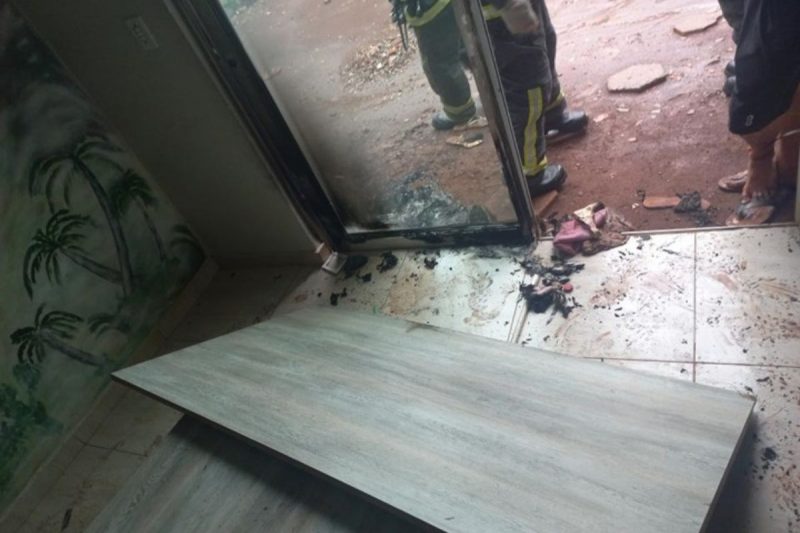filho colocou fogo na casa da mãe