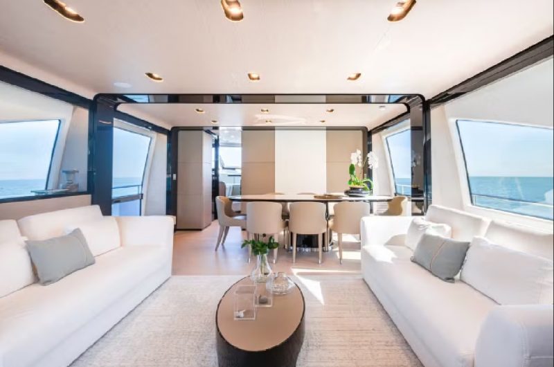 Iate fabricado em Itaja&iacute; chama aten&ccedil;&atilde;o pelo luxo exorbitante e por conter tr&ecirc;s andares de &aacute;rea privativa – Foto: Reprodu&ccedil;&atilde;o/ND