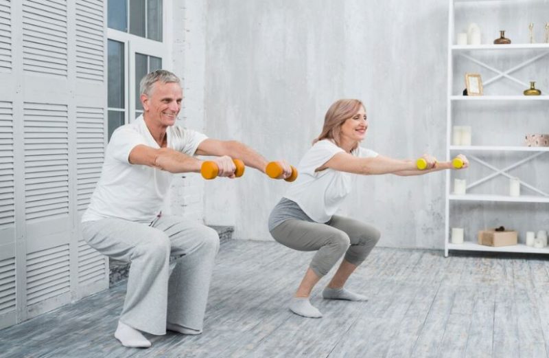 Pesquisadores brasileiros analisaram mais de 200 artigos e confirmaram os benef&iacute;cios da muscula&ccedil;&atilde;o para idosos – Foto: Freepik/ND