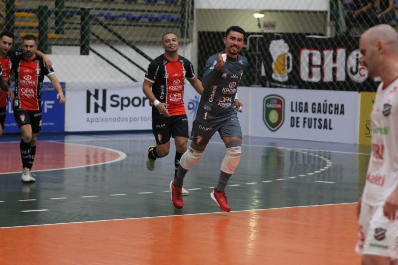 Matheus chegou nesta temporada ao JEC Futsal