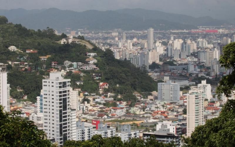 Temperaturas agradáveis devem ser registradas em Itajaí e região