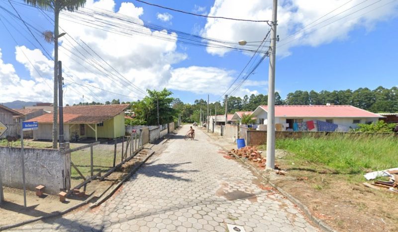 jovem de 21 anos é executado na frente de casa em Tijucas 