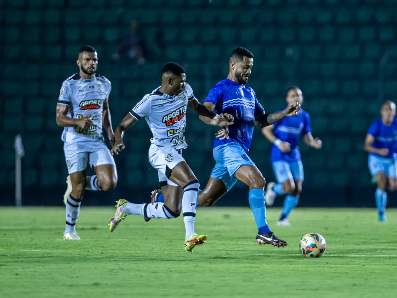 Figueirense e Barra fizeram jogo "maluco" no Scarpelli