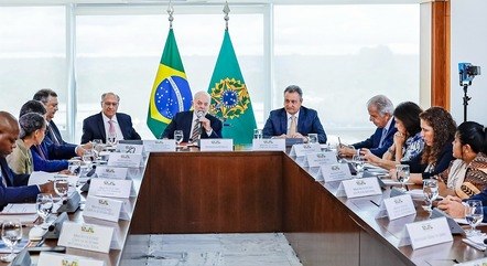 Lula se reuniu com ministros nesta segunda-feira 