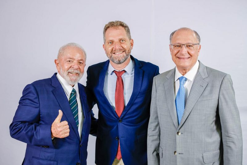 Presidente Lula, Lela, pré-candidato do PT em Florianópolis, e o vice-presidente Geraldo Alckmin - Foto: Divulgação/ND