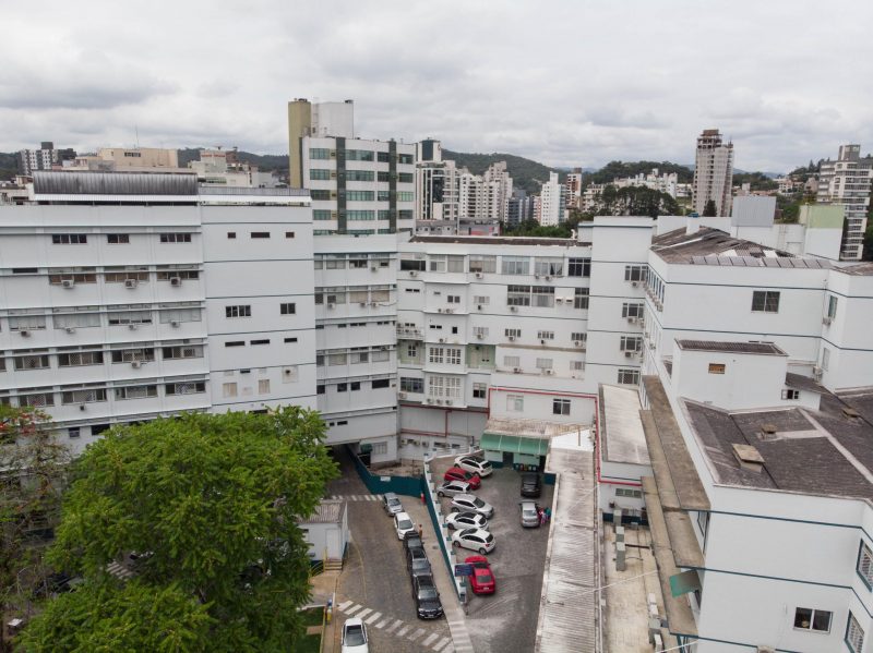 Hospital de Blumenau vai seguir atendendo pacientes pelo SUS