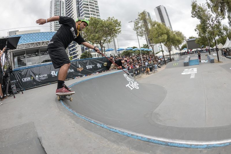 H&aacute; sete anos, Nando Ara&uacute;jo participa de campeonatos de skate – Foto: Reprodu&ccedil;&atilde;o/Redes Sociais/ND