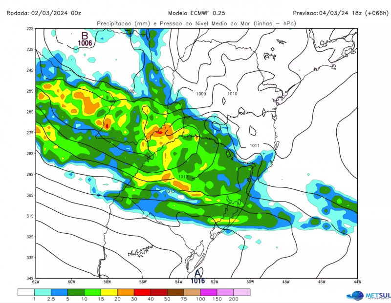 Foto mostra mapa de Santa Catarina com previsão do tempo e a chegada de uma frente fria 