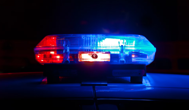 foto de sirene azul e vermelha para exemplificar caso de prisão de homem suspeito de ter cometido dois homicídios