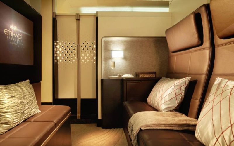 Interior da cabine The Residence, da Etihad Airways