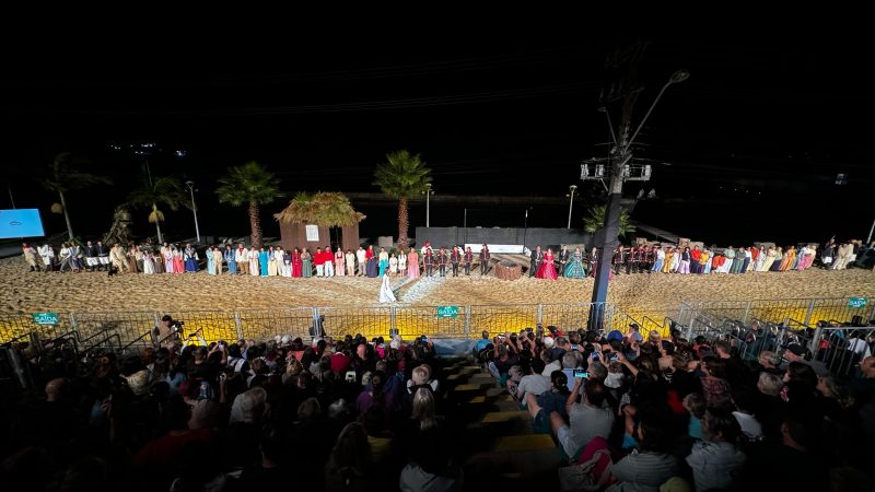 Espetáculo “A Tomada de Laguna” estreou com recorde de público e emoção entre atores e plateia