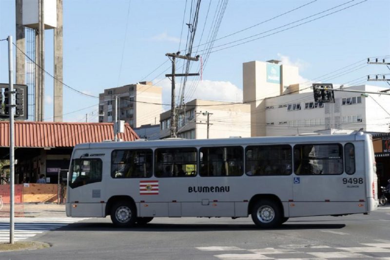 Sindicato que representa motoristas e cobradores de ônibus comunicou novas paralisações no transporte coletivo 