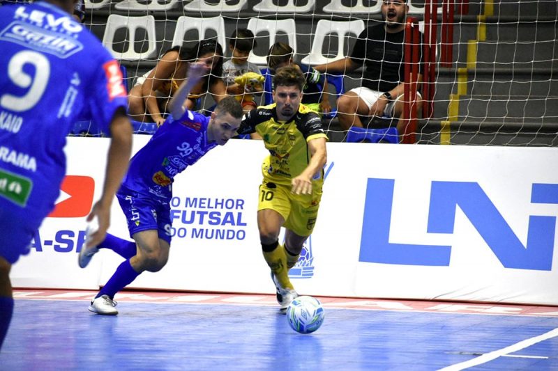 Jaraguá Futsal estreia com derrota na Liga Nacional