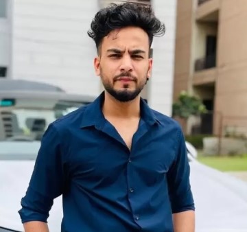 Youtuber indiano &eacute; apontado como vendedor de veneno de cobra como droga – Foto: Reprodu&ccedil;&atilde;o/Redes Sociais/ND