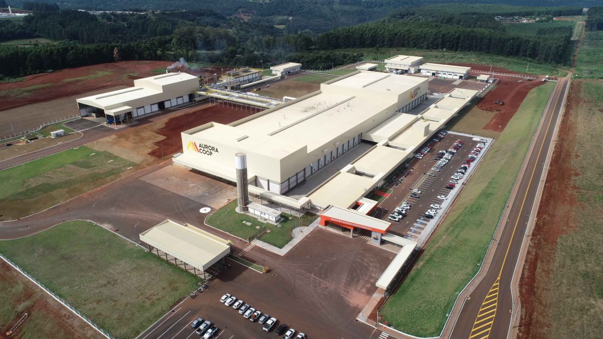 Guerra no Oriente Médio pressiona 16% das exportações da Aurora Coop que recebe R$ 300 milhões