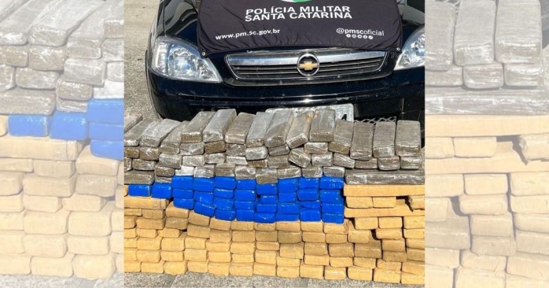 Motorista foge e deixa 150 kg de maconha em carro abandonado em SC